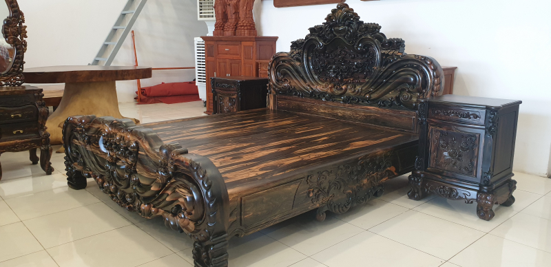 Giường Gỗ Mun Sọc Bền Đẹp, Chất Lượng Và Cực Hợp Phong Thủy